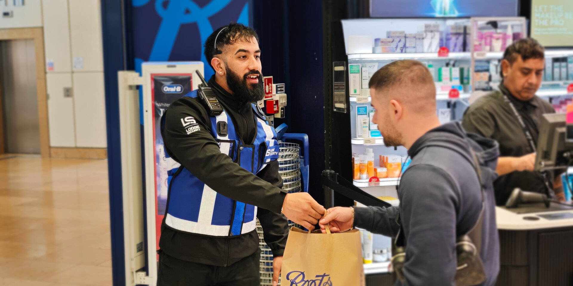 Lodge Security - The Role of Communication in De-Escalation & Risk Reduction